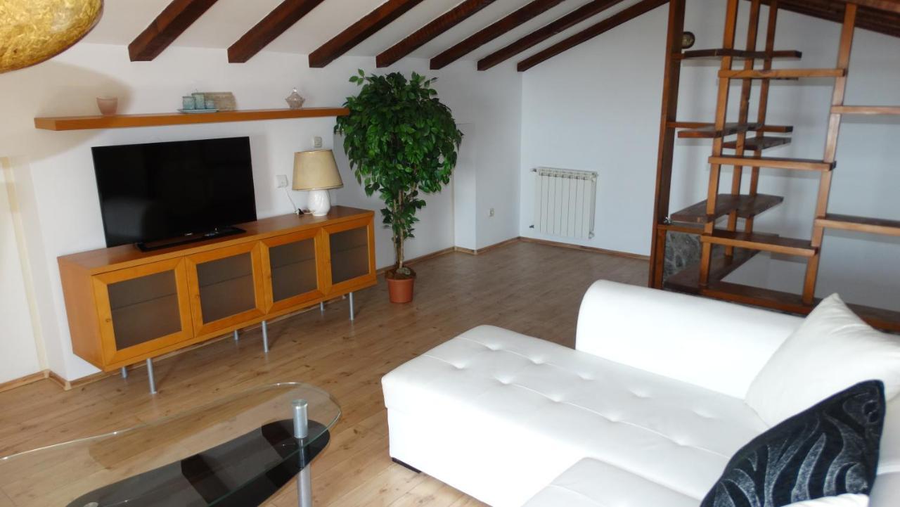 Almar Apartment Jusici 外观 照片